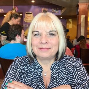 Meet your Posher, Julie